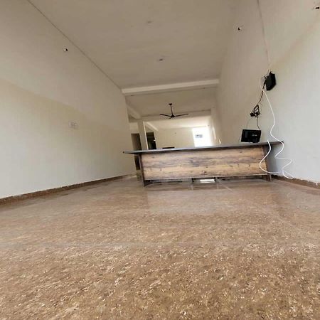 Oyo Hotel Hastinapur Palace Meerut Dış mekan fotoğraf