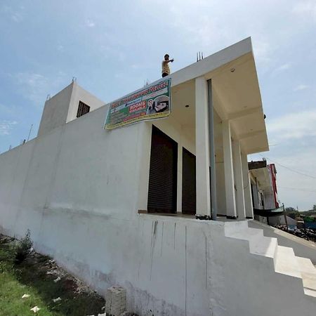 Oyo Hotel Hastinapur Palace Meerut Dış mekan fotoğraf